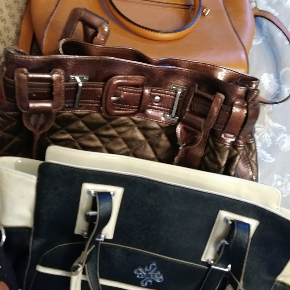 Purses - Picture 3 of 3